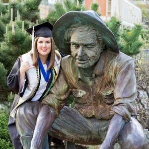 Meet your Posher, Holly